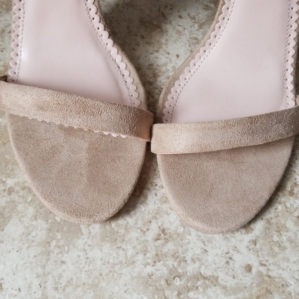 Heels - Picture 2 of 5